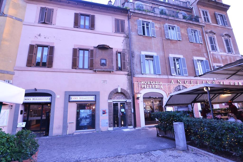Hotel De Rome — Photos 1